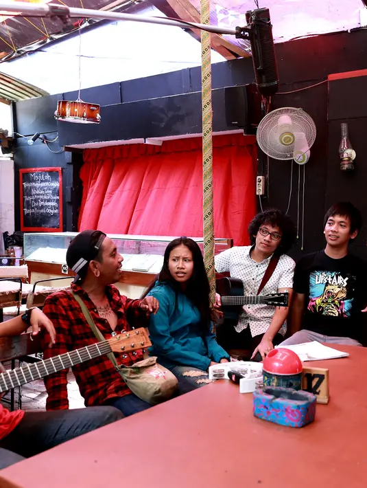 Mungkin tak banyak yang tahu perjuangan band d'Masiv sampai akhirnya mencapai tangga popularitas seperti sekarang. (Wimbarsana Kewas/Bintang.com)