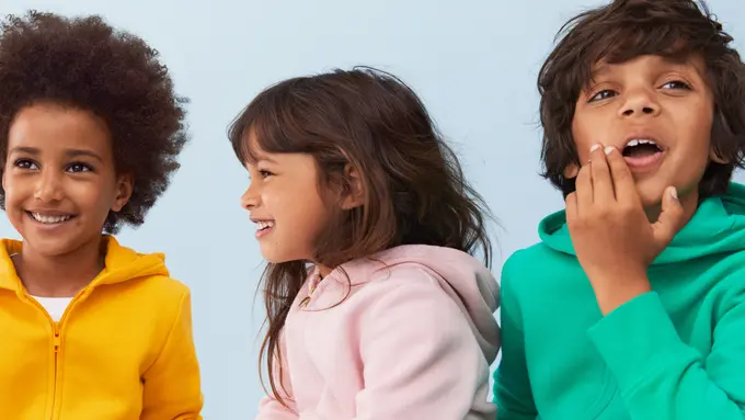 H&M Indonesia X Danone AQUA "bottle2fashion"