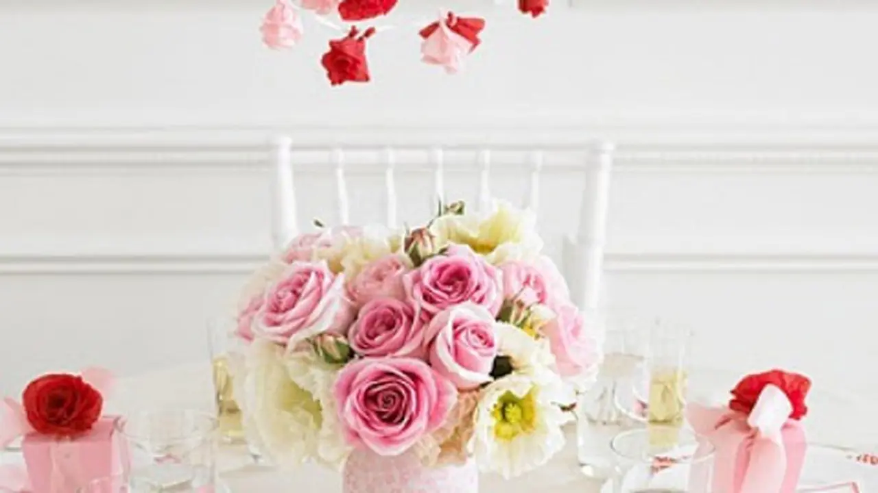 Dekorasi Meja Romantis Untuk Hari Valentine