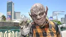 Peter Vasquez berpakaian seperti El Cucuy, Boogeyman dari Meksiko, saat menghadiri San Diego Comic-Con International 2019 di San Diego, California, Amerika Serikat, Kamis (18/7/2019). (Photo by Richard Shotwell/Invision/AP)