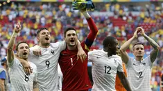 Timnas Perancis sukses melaju ke babak delapan besar Piala Dunia 2014 setelah menumbangkan Nigeria 2-0 di Stadion Nasional Brasilia, (30/6/2014). (REUTERS/Siphiwe Sibeko)