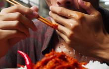 Dampak Sahur dengan Makanan Pedas yang Perlu Diwaspadai