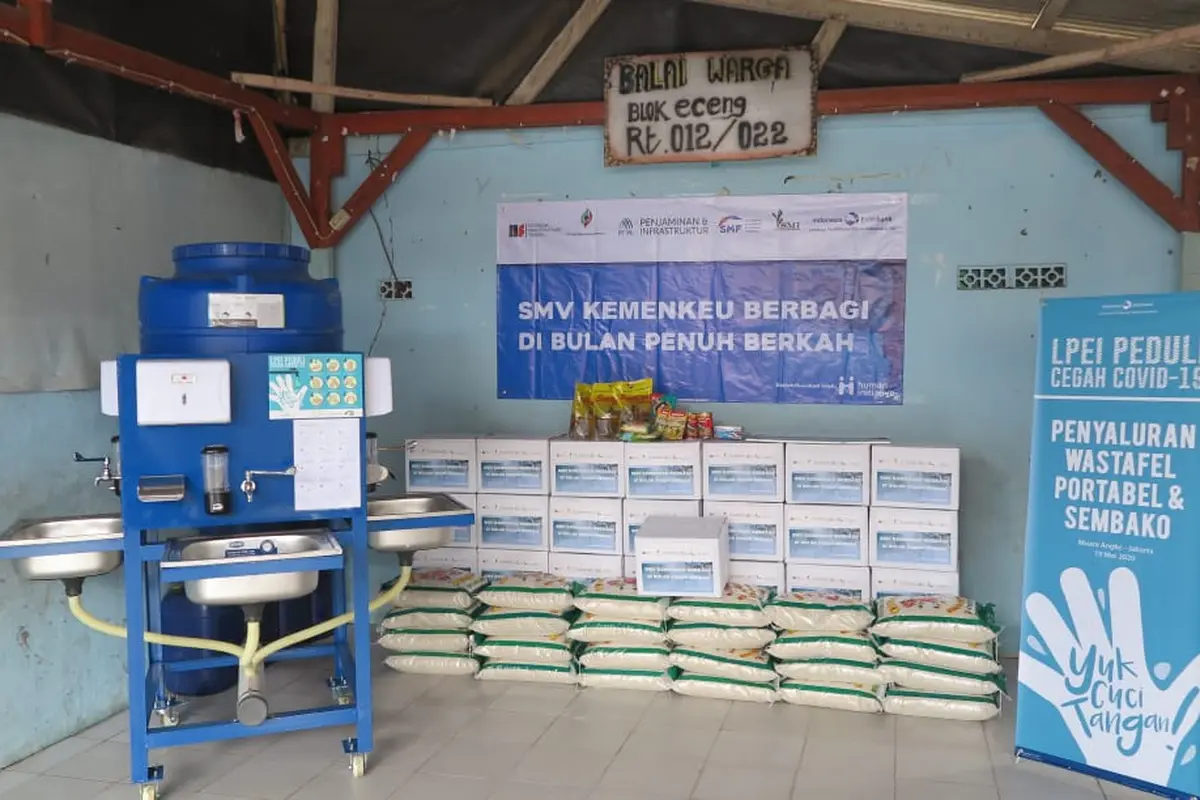 Dukung Pemerintah Cegah Covid-19, LPEI Berikan Bantuan Wastafel Portable & Paket Sembako kepada Warga Muara Angke