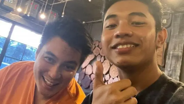 6 Potret Kedekatan Baim Wong dan Fiki Naki, Bak Kakak Beradik
