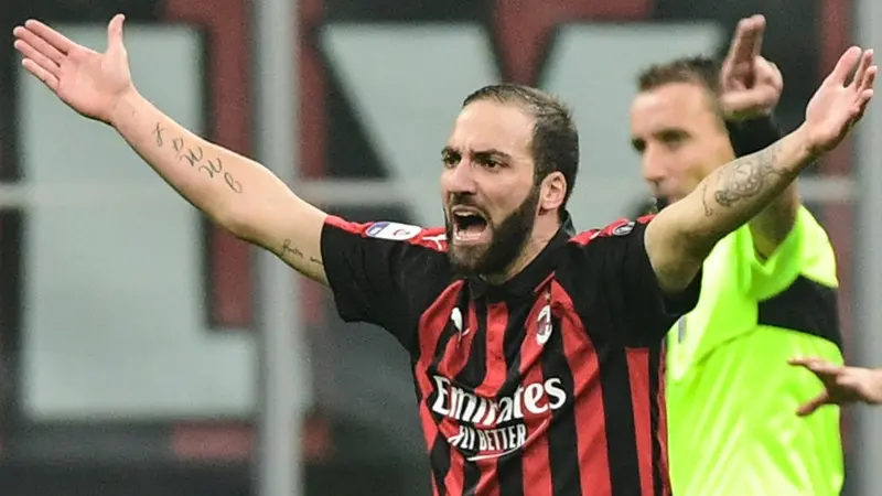 Penyerang AC Milan, Gonzalo Higuain.