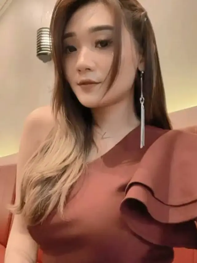 6 Potret Difarina Indra, Penyanyi yang Viral Disebut Mirip Livy Renata