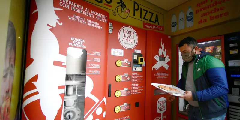 Mesin Penjual Pizza Otomatis di Roma