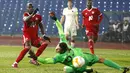 Penyerang CSKA Sofia, Ali Sowe mencetak gol ke gawang AS Roma pada laga pemungkas Grup A Liga Europa 2020/2021 di Vasil Levski, Jumat (11/12/2020) dini hari WIB. Roma menelan kekalahan dengan skor 1-3 dari CSKA Sofia. (AP Photo/Anton Uzunov)