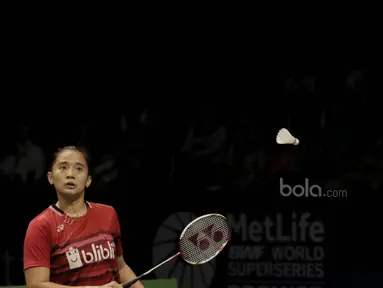 Pasangan Indonesia Anggia Shitta Awanda/Ni Ketut Mahadewi Istirani, kalah dari Pasangan China, Chen Qingchen/Jia Yifan pada laga semifinal Indonesia Open 2017 di JCC, Sabtu, (17/6/2017). Indonesia kalah 21-12 21-17. (Bola.com/M Iqbal Ichsan)