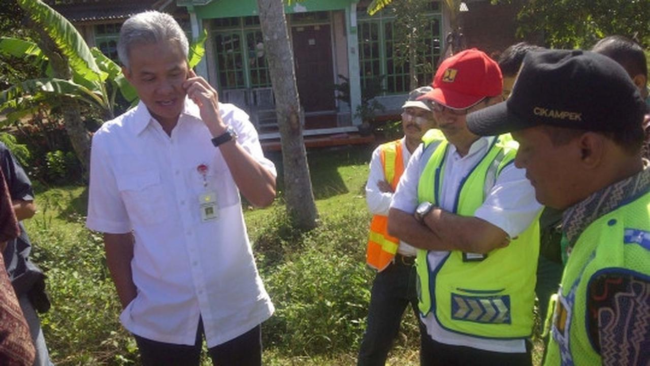 Kemarahan Ganjar temui jalan rusak di lingkar selatan Jateng