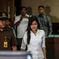 Terdakwa Jessica Kumala Wongso bersiap menjalani sidang pembacaan vonis kasus pembunuhan Wayan Mirna Salihin di PN Jakpus, Kamis (27/10). (Liputan6.com/Faizal Fanani)