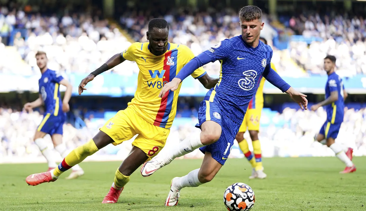 Mason Mount. Gelandang Chelsea berusia 22 tahun ini selalu menjadi starter di dua laga sebelumnya. Ia dapat kembali diandalkan sebagai pelayan yang tepat untuk memaksimalkan ketajaman Romelu Lukaku. Musim lalu ia mencetak gol tunggal kemenangan Chelsea di Anfield. (Foto: AP/Tess Derry)
