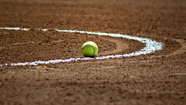Jumlah Pemain dalam Permainan Softball Satu Regunya Adalah Sembilan Orang