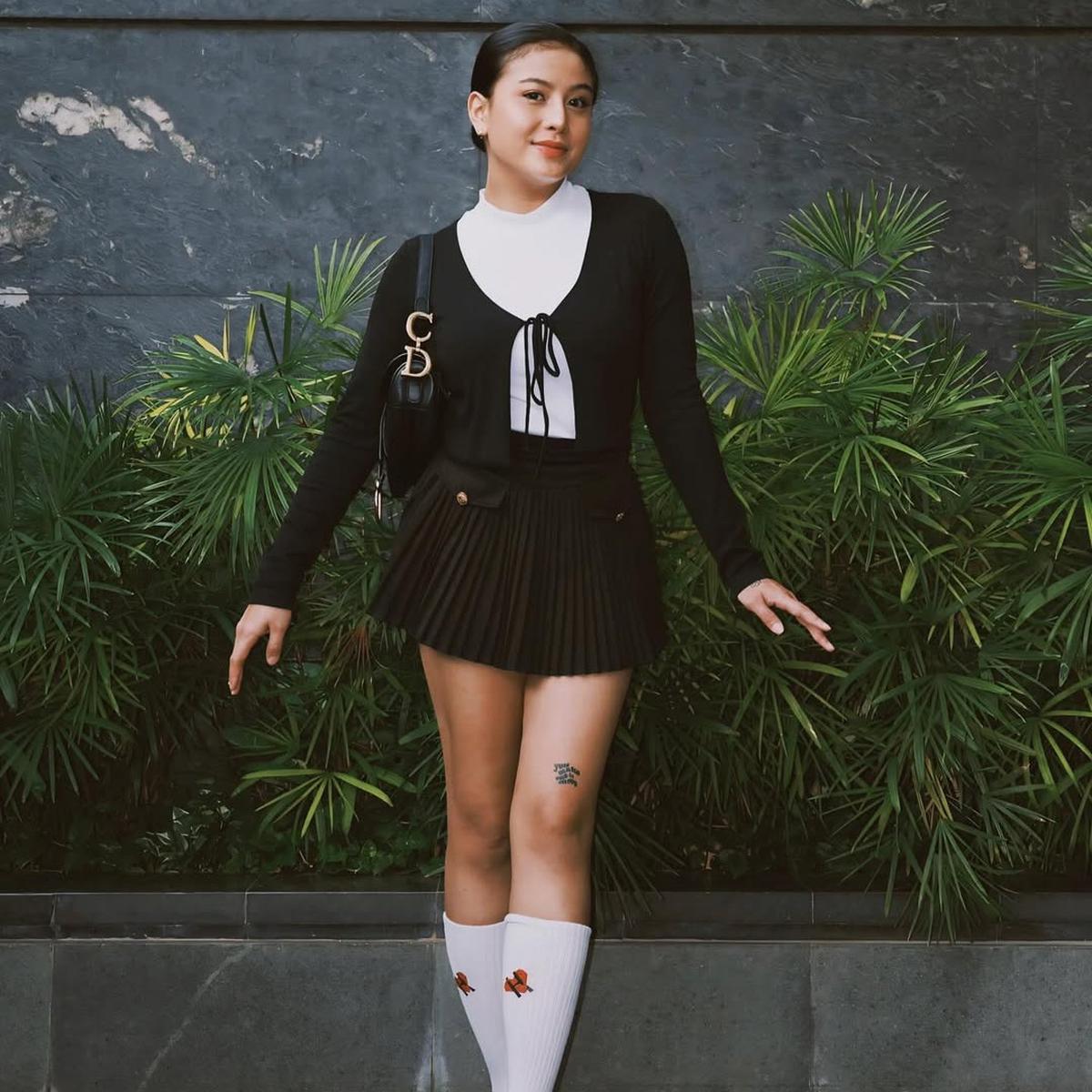 Potret Outfit Awkarin