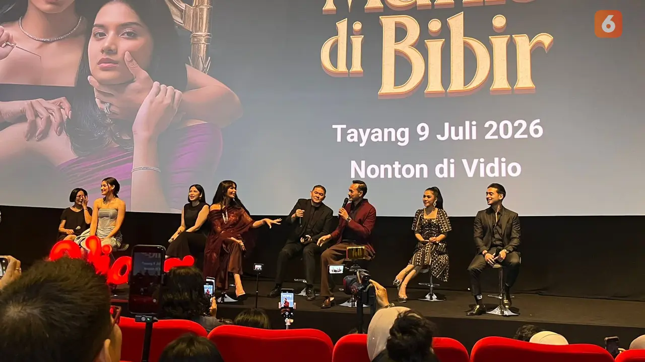 Cast Manis di Bibir dalam jumpa pers di Jakarta, Kamis (2/7/2026). (Liputan6.com/Afradhiya N.R))