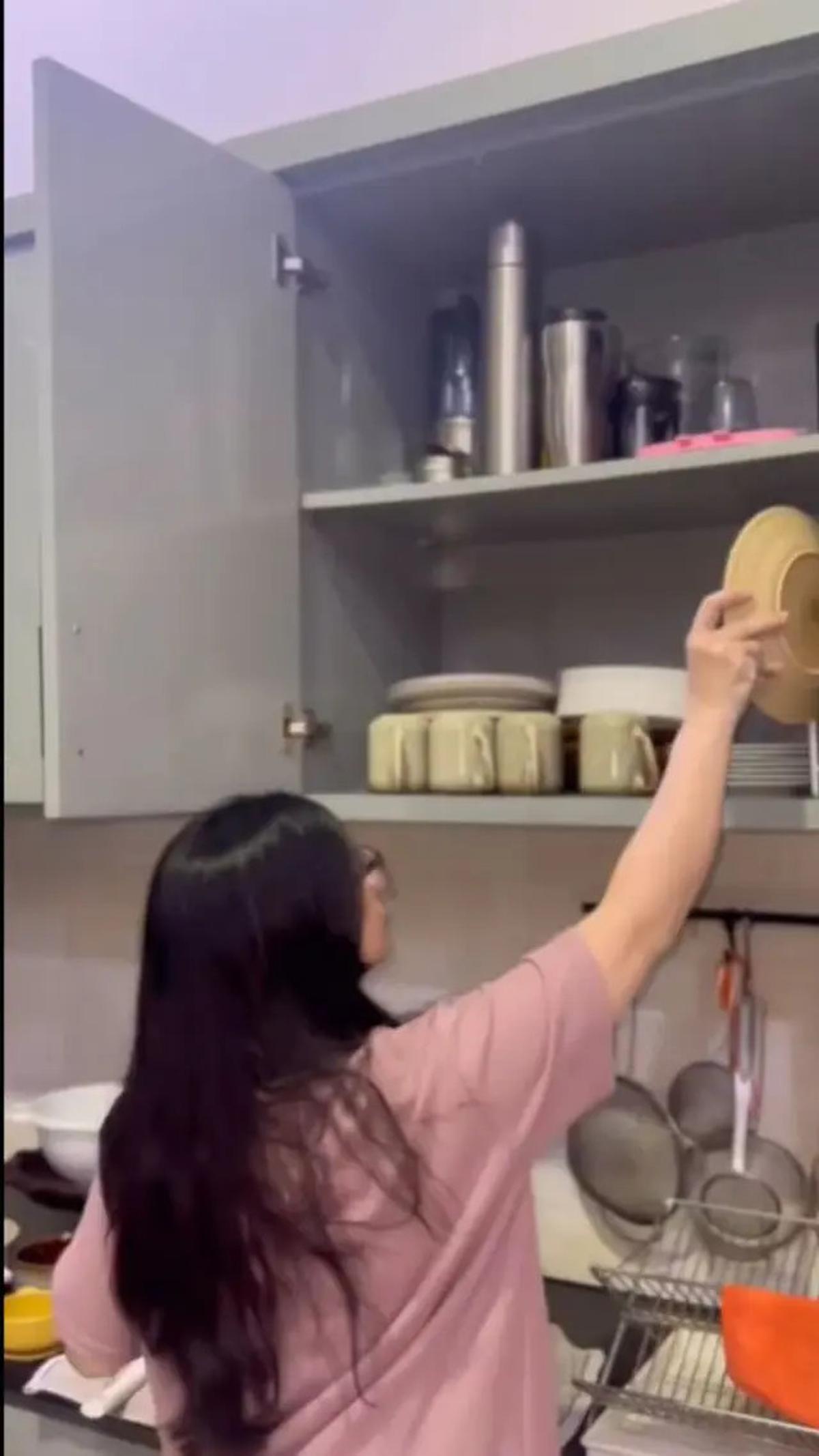 Desain Dapur Asmirandah, Tunjukkan Sisi Sederhana yang Elegan