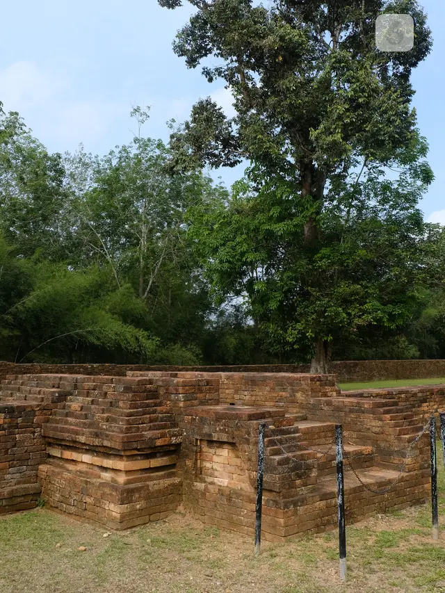 Kompleks Candi Muaro Jambi
