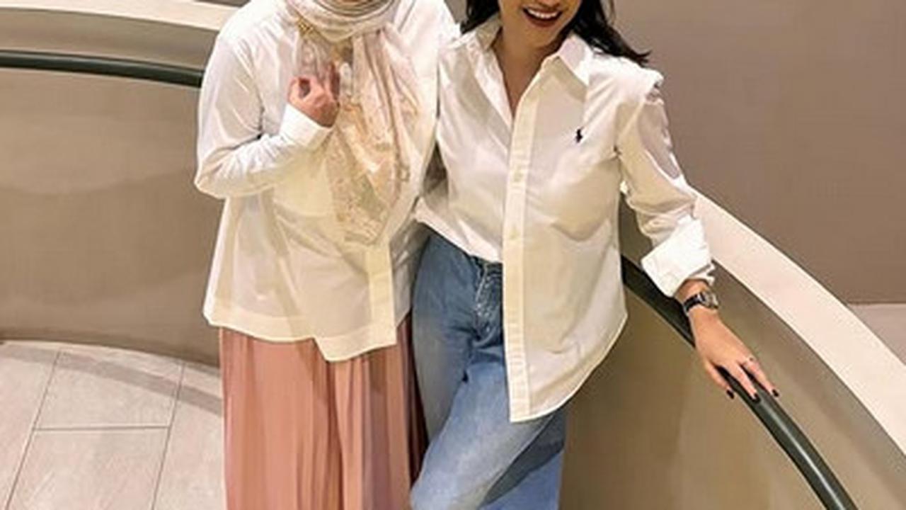 Potret Ikke Nurjanah Bareng Putri Cantiknya Adira Kania Kompak Berbusana Putih, Disebut Makin Mirip Bak Kembar
