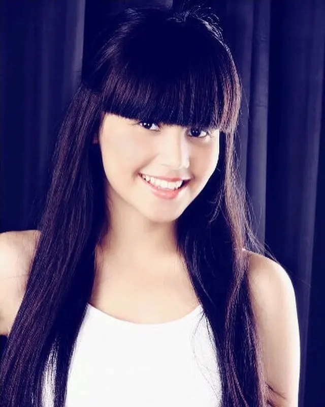 6 Potret masa remaja Yunita Siregar yang bikin pangling, netizen sebut wajahnya mirip Selena Gomez