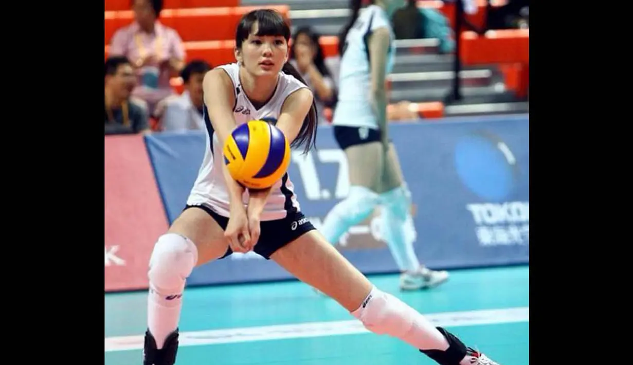 Sabina Altynbekova saat bemain voli melawan kejuaraan Asian Women Volleyball U-19, 16-24 Juli 2014, di Taipei, Taiwan. (Instagram @altynbekova_11)