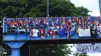 Sampai Jumpa Sepak Bola: Aremania Menggantung Syal, Tuntut Tragedi Kanjuruhan Diusut Tuntas