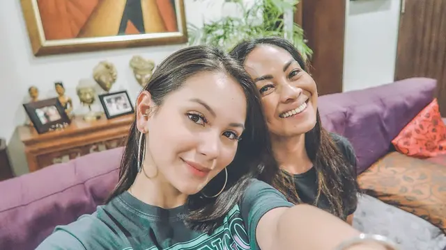 Potret Alyssa Daguise dan Ibundanya Ini Bak Kakak Adik, Sang Ibu Dipuji Awet Muda