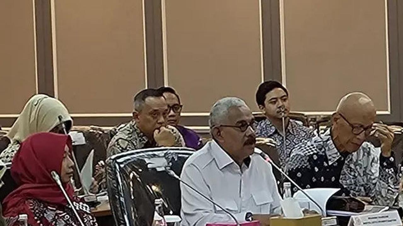 Catatan Pengacara Keluarga Arya Daru Disampaikan ke DPR, Minta Periksa Sopir Taksi yang Mengantar Korban