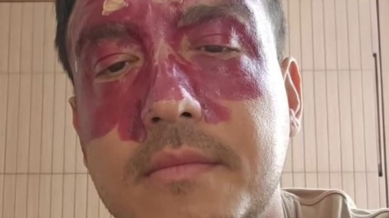 Wajah Cemong, Hamish Daud Pasrah saat Didandani Jadi King Teca oleh Zalina sang Putri - Gemes Banget