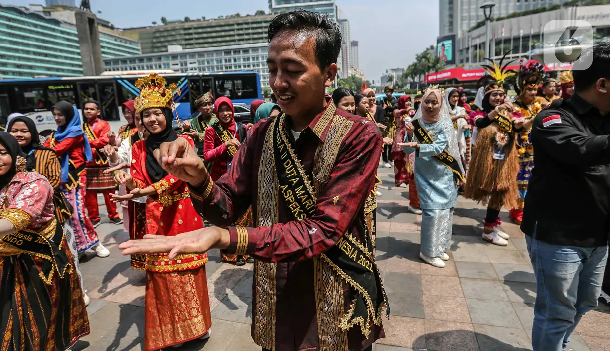 Tahun ini, perayaan HUT ke-78 RI mengusung tema yang memiliki makna sendiri, mencerminkan semangat juang, dan kerja keras dalam membangun Indonesia lebih baik. (Liputan6.com/Faizal Fanani)