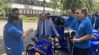 Mobil dan motor listrik kreasi mahasiswa Ubaya Surabaya. (Dian Kurniawan/Liputan6.com)