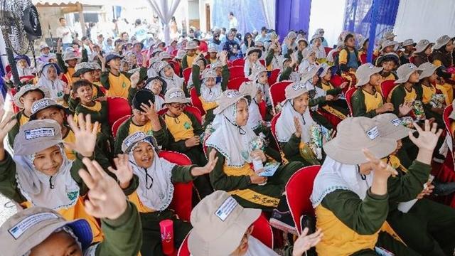 PTFI Tanam 50 Ribu Mangrove di Gresik, Dukung Pelestarian Ekosistem Pesisir