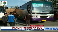 Seorang oknum TNI di Lamongan, Jawa Timur, mengamuk karena tidak terima disalip bus jurusan Cepu-Surabaya.