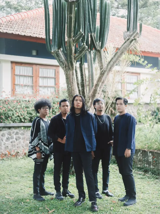 Band Good Morning Everyone. (ist)