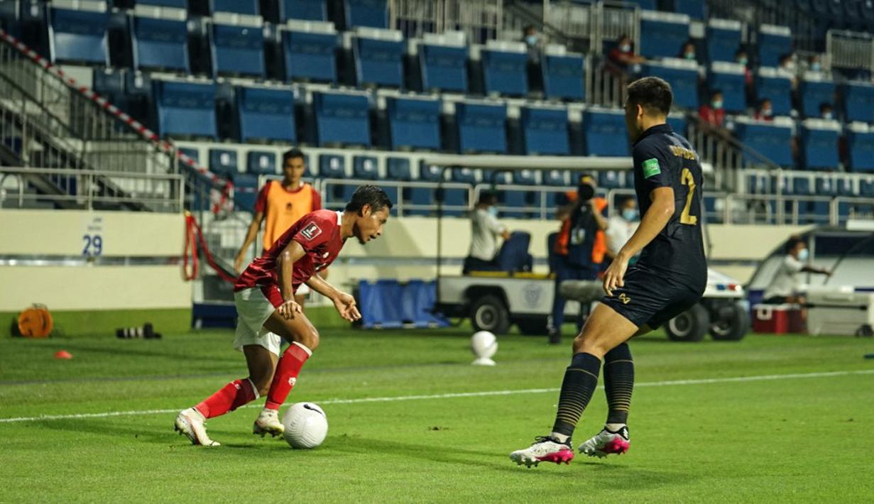 Peluang pertama Indonesia lahir pada menit ke-24 lewat Asnawi Mangkualam yang bermain sebagai bek sayap kanan. Pada menit ke-14  peluang tendangan Asnawi dari umpan terobosan Egy Maulana Vikri sayangnya masih melebar. (Foto: Dok. PSSI)