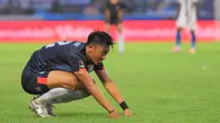 Bek Arema FC, Rizky Dwi Febrianto. (Bola.com/Iwan Setiawan)