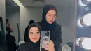 Aurel Hermansyah tampil elegan saat mengenakan gaun berwarna hitam. Potret baby bump Aurel Hermansyah seketika mencuri perhatian, tak sedikit netizen yang ikut tak sabar menanti kelahiran wanita 24 tahun itu. (Liputan6.com/IG/aurelie.hermansyah)