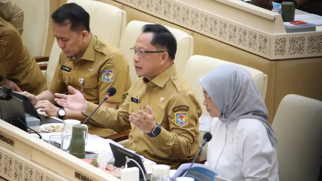 Menteri Dalam Negeri (Mendagri) Muhammad Tito Karnavian di Ruang Rapat Komisi II DPR RI, Jakarta, Senin (8/6/2026) (Istimewa)