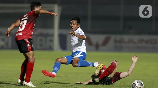 FOTO: Persib Ditahan Imbang 10 Pemain Bali United di BRI Liga 1