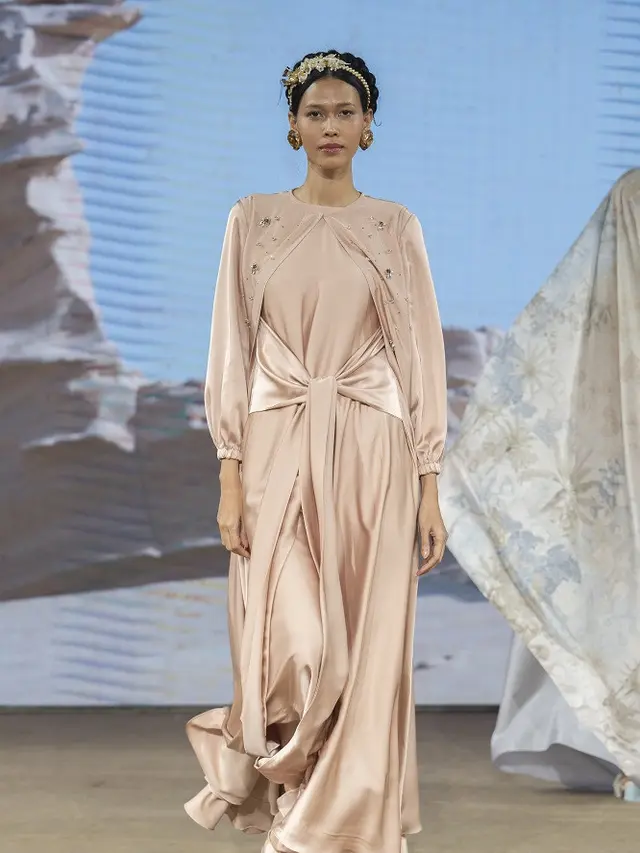 10 Ide Baju Lebaran Terkini dari Koleksi Raya Wearing Klamby, Mewah dan Elegan