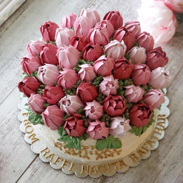 Raffi Ahmad Kirim Kado Untuk Mama, Ini 7 Momen Ulang Tahun Amy Qanita ke-55