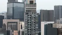Saat kecelakaan, uang sekitar Rp 55 miliar bertebaran di Wan Chai, Hong Kong.