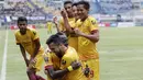Para pemain Sriwijaya FC merayakan kemenangan atas PSMS pada laga Piala Presiden di Stadion GBLA, Bandung, Jumat (26/1/2018). Sriwijaya FC menang 2-0 atas PSMS. (Bola.com/M Iqbal Ichsan)
