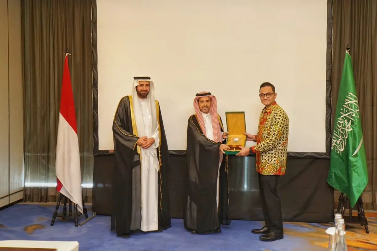 Plt. Kepala Badan Pelaksana Badan Pengelola Keuangan Haji (BPKH) Fadlul Imansyah dan Jajaran Pimpinan BPKH bertemu dengan Menteri Haji dan Umrah Arab Saudi Tawfiq Al Rabiah.