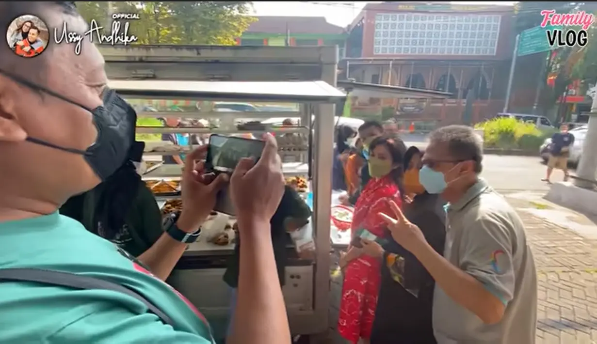 Ussy Sulistiawaty dan Andhika Pratama (Youtube/Ussy Andhika Official)