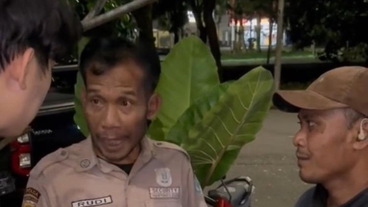 Awalnya, satpam kompleknya datang bersama seorang pria ke rumah Willie Salim. Ia mengatakan jika pria ini baru saja menjadi korban penipuan yang mengatasnamakan Willie Salim.