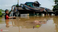 Terendam Banjir Sejak Kemarin, Warga Ciledug Enggan Dievakuasi