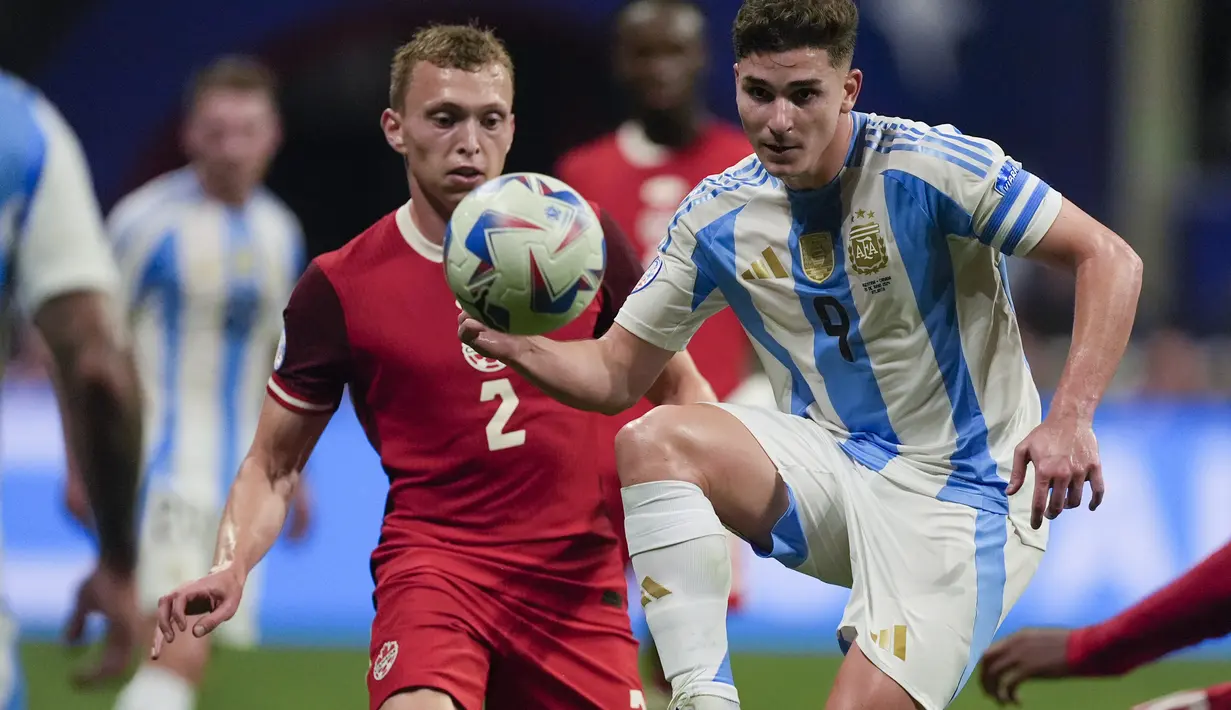 Kemenangan ini membuat Argentina berada di puncak klasemen Grup A Copa America 2024 dengan tiga poin. (AP Photo/Mike Stewart)