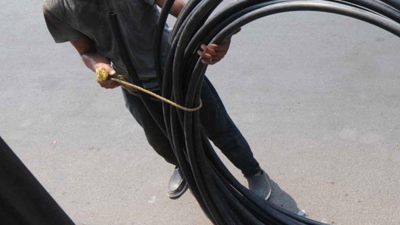 Telkom ganti seluruh kabel tembaga dengan serat optik