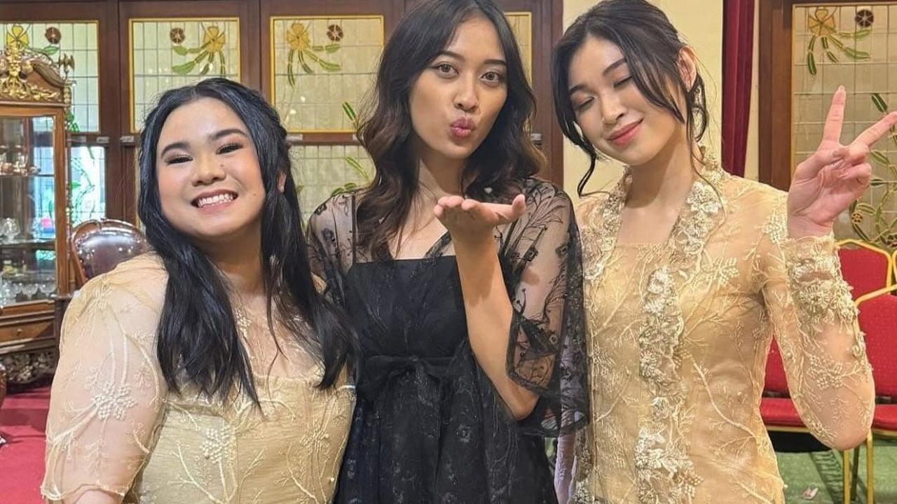 Potret Shani Eks JKT48 jadi Bridesmaid yang Mencuri Perhatian