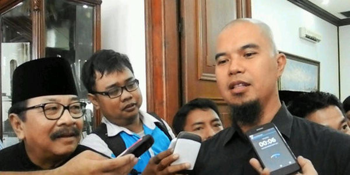 Dhani bikin sayembara untuk mempersempit ruang gerak Farhat